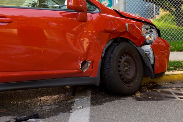 駐車時のハンドル切りすぎの図