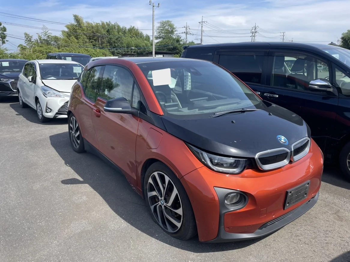 i3