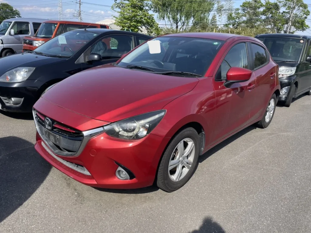 デミオマツダのソウルレッド