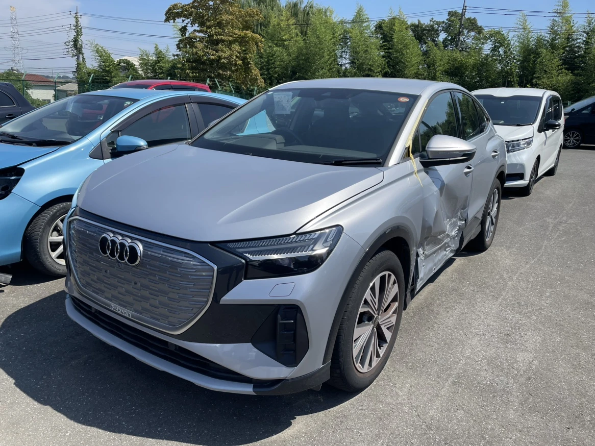 Q4スポーツバックeトロン